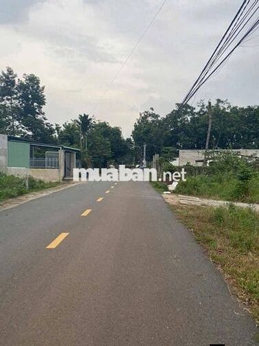 Đất đẹp ngay chợ Lai Uyên 357m2/520tr kế bên là dãy trọ đang xây KD