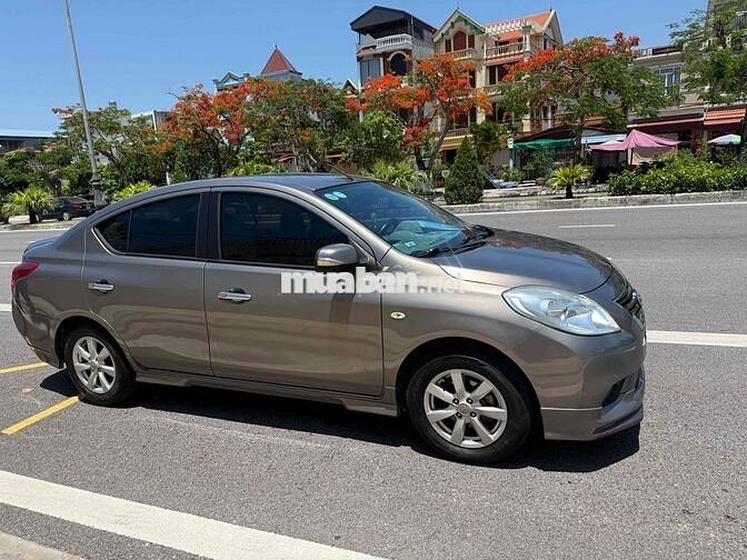 Nissan Sunny Nâu 5 chỗ