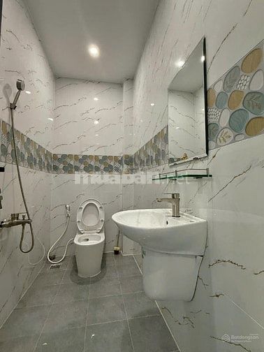 700tr sở hữu ngay nhà 1 trệt 2 lầu tại hồ Chí Minh