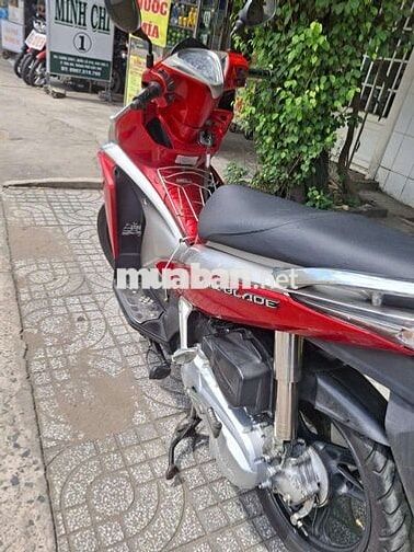Honda Air Blade Đỏ bạc