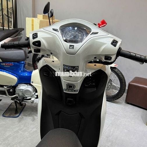 Honda Lead 125 Tiêu Chuẩn 2025 Trắng
