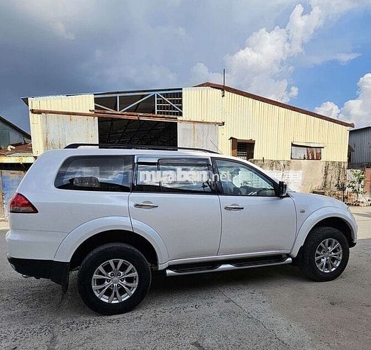 Mitsubishi Pajero Sport 2016 Trắng