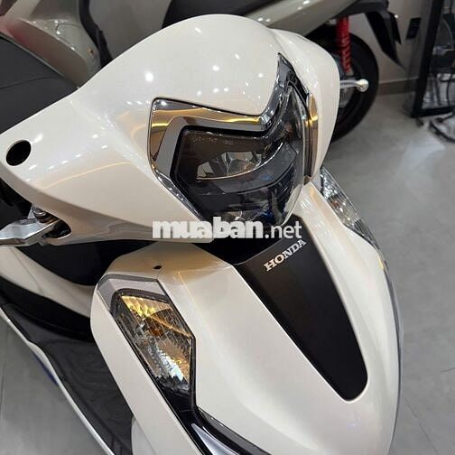 Honda Lead 125 Tiêu Chuẩn 2025 Trắng