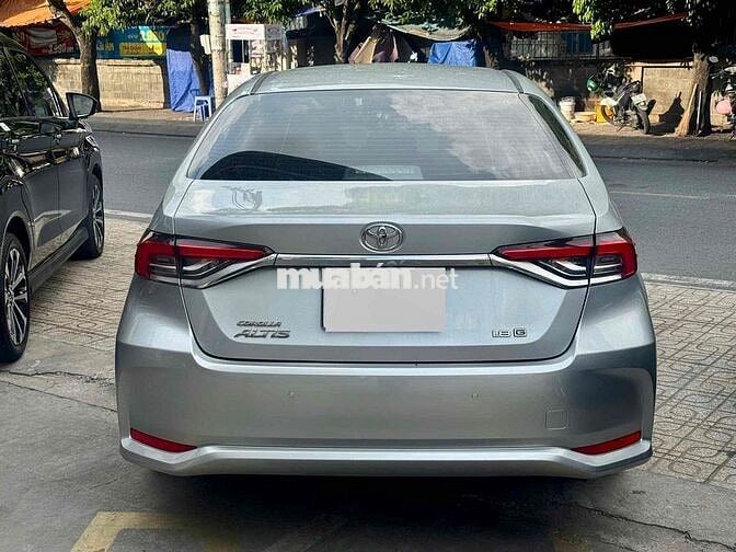 Toyota Corolla Altis 2022 1.8G Bạc