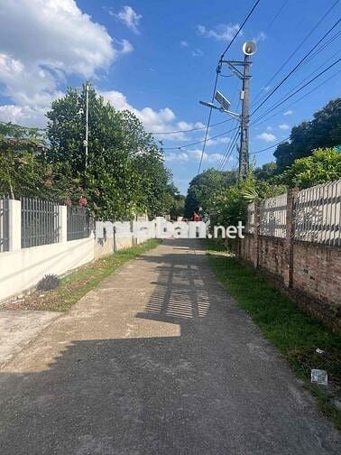Cần tiền bán gấp 300m sổ đỏ chính chủ