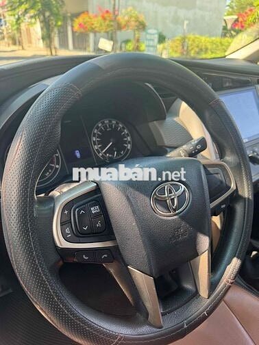 Toyota Innova 2018 Số sàn Trắng
