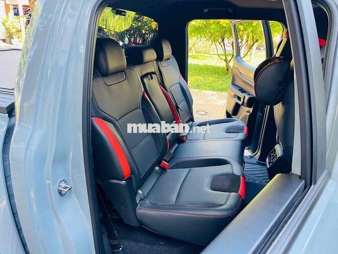 Ford Raptor 2025 Xám xe đi lướt, bán tại hãng Ford