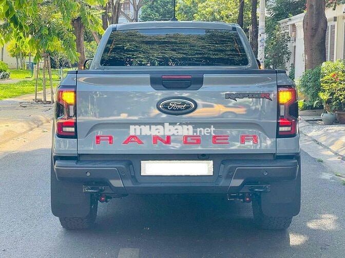 Ford Raptor 2025 Xám xe đi lướt, bán tại hãng Ford