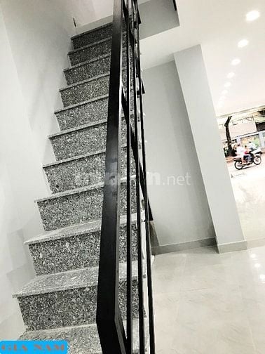 BÁN NHÀ MẶT TIỀN KINH DOANH : 578 SƯ VẠN HẠNH - P. 10 - Q. 10 - TPHCM