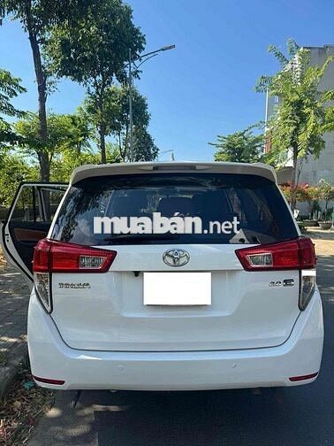 Toyota Innova 2018 Số sàn Trắng