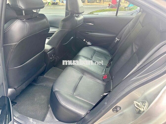 Toyota Corolla Altis 2022 1.8G Bạc