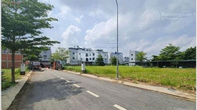 Bán lô Đường Vườn Lài, full thổ cư 80m2, ngay Cầu An Phú Đông, SHR