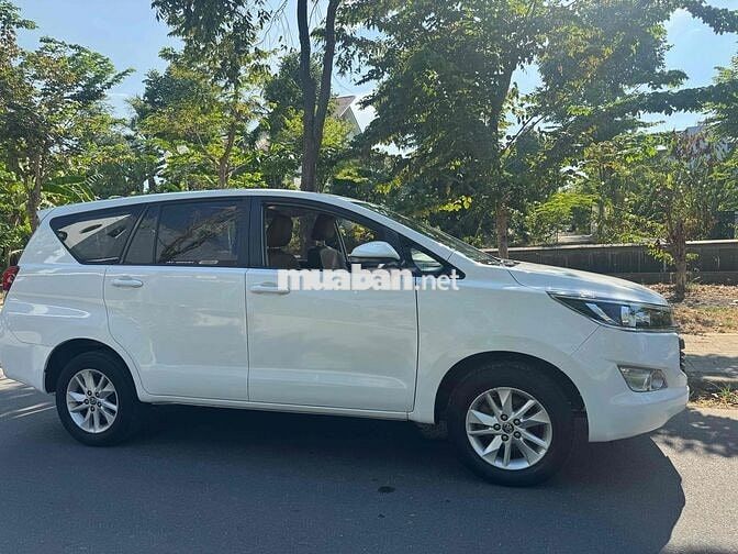 Toyota Innova 2018 Số sàn Trắng