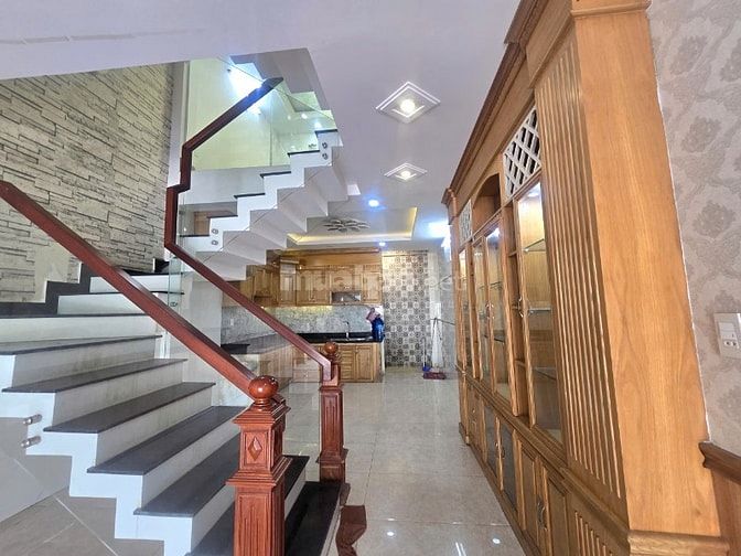 NGỘP BANK GIẢM 1 TỶ- Bán nhà Trường CHinh- 4x14- 5 tầng- 5PN, 6WC MỚI