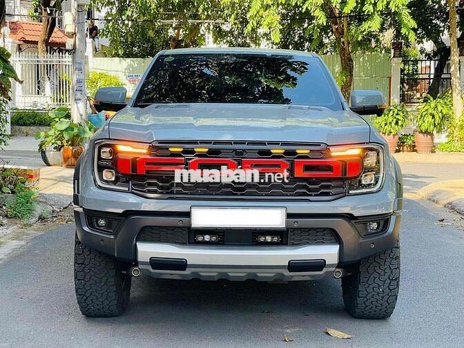 Ford Raptor 2025 Xám xe đi lướt, bán tại hãng Ford