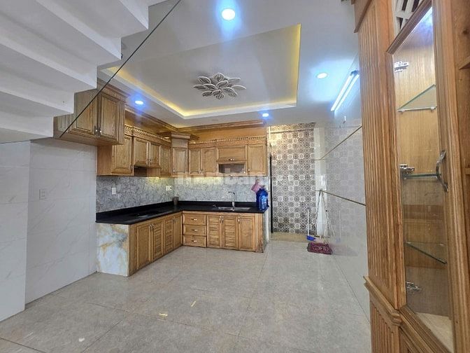 NGỘP BANK GIẢM 1 TỶ- Bán nhà Trường CHinh- 4x14- 5 tầng- 5PN, 6WC MỚI