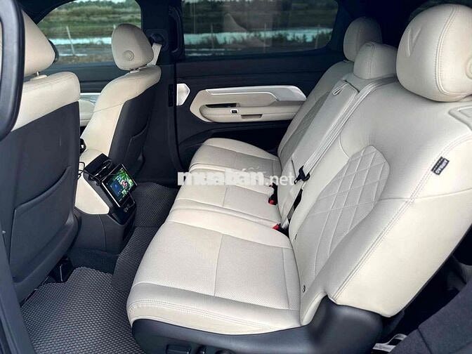 Xe điện VinFast VF9 Plus 2025 Trắng