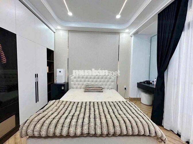 Bán nhà 5 tầng siêu đẹp Hương lộ 2 Bình Tân dt 4x24m giá 8,9 tỷ.