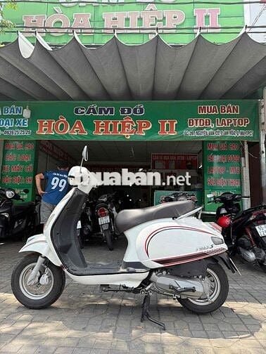 Piaggio Vespa 50 Trắng
