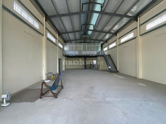 Kho 320m² Đức Hòa xe tải vào tận nơi 18tr/tháng-Thương lượng hết mức