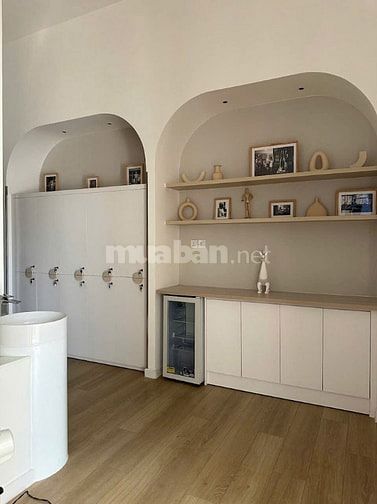 Bán Shophouse Vinhomes Park 1, 10x22m đất, đang kinh doanh