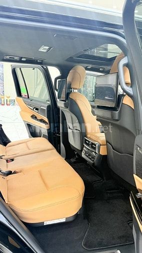 Bán Lexus LX600 Urban 7 chỗ sản xuất 2025