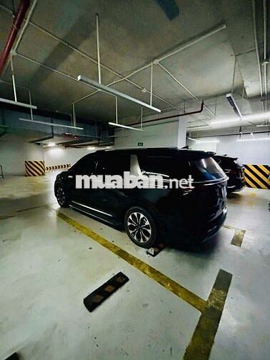 KIA CARNIVAL SIGNATURE BẢN MÁY DẦU - ODO 48.000KM