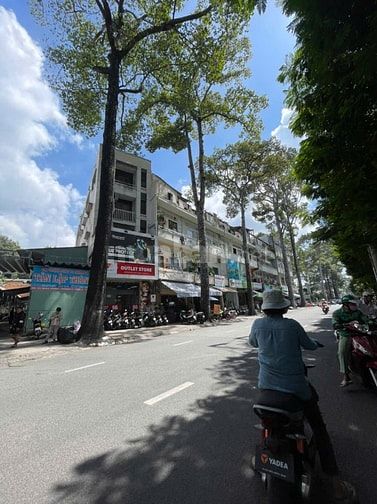 Mặt tiền 84 Hùng Vương, Q5 - DT 14,5x35m, KV 528m2 - CTXD hầm, 10 lầu