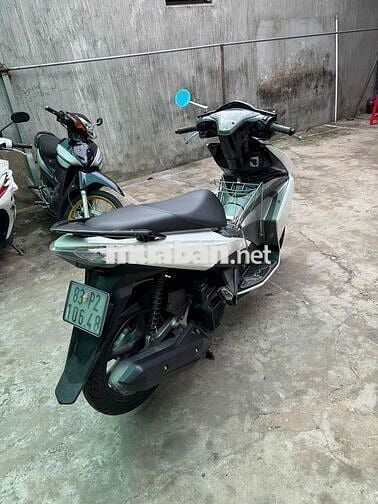 Honda Air Blade Trắng bạc