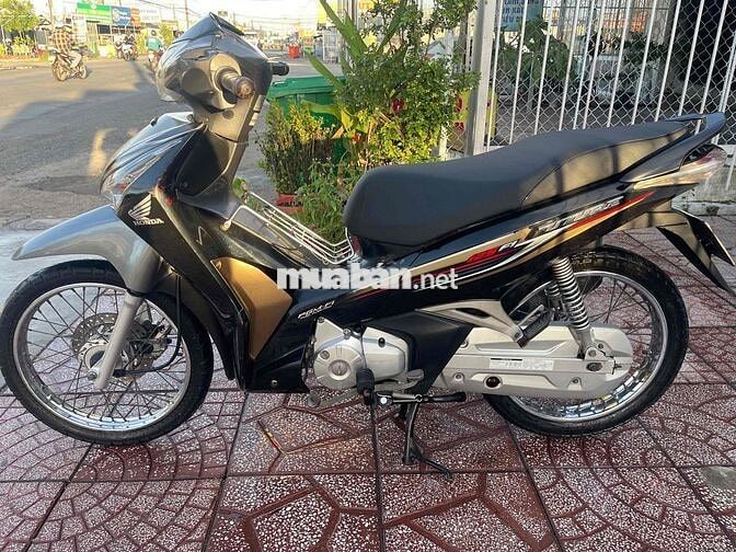 Honda Future Fi 2013 Đen Bạc biển 65 máy zin êm