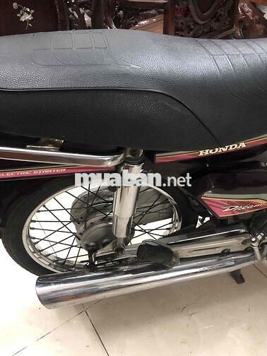 Honda Dream chưa xua chữa thay gi rat tốt chinh ch