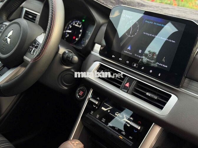 Mitsubishi Xpander 7 chỗ Trắng