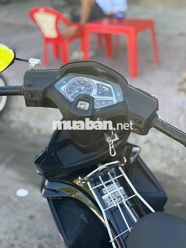 Honda Air Blade Fi 2010 Đen biển 64 ngây chủ