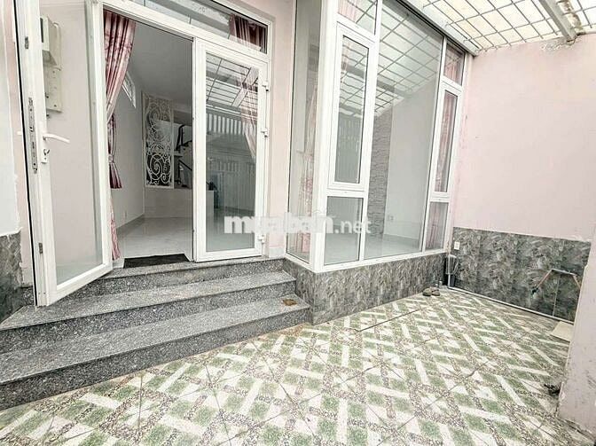gần nhà máy bia 4x14m 2 lầu 3pn sạch mới tinh vào ở ngay