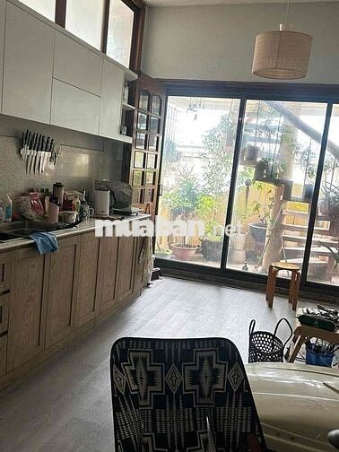 Nhà mặt phố Cầu Giấy - Vị trí víp - Giá đầu tư 🔥