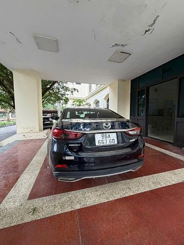 Chính chủ cần Mazda 6  2018  Đen 126082 km