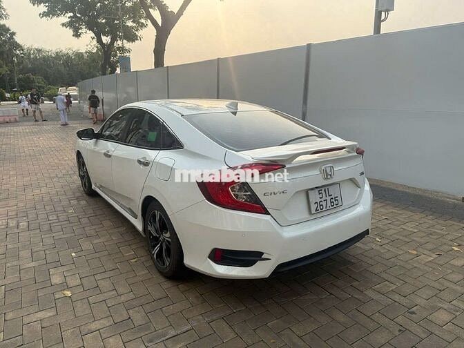 Honda Civic 2016 Trắng 73.000 km