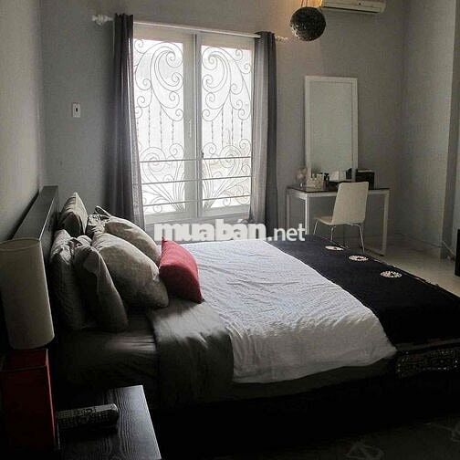 Cho thuê nhà hẻm📍DT: 4,5x18m🏡5PN 3WC🌸cách Chợ Bến Thành vài bước chân