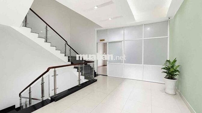 CHO THUÊ NHÀ MẶT TIỀN LÊ LỢI MỚI SƠN SỬA LẠI