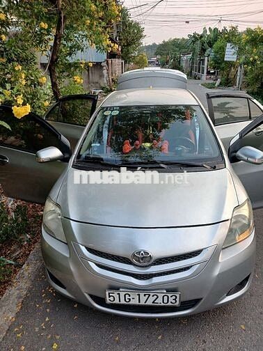 Toyota Vios 2010 Xe Gia Đình Đang Đi .