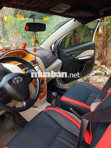 Toyota Vios 2010 Xe Gia Đình Đang Đi .