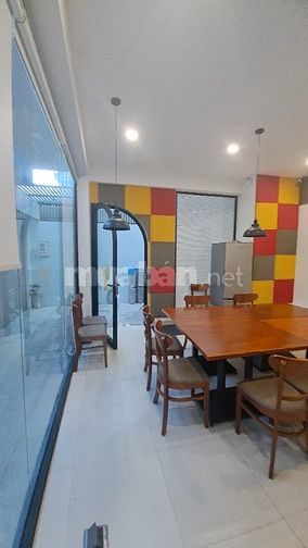 Nhà góc đường 16m, 4 lầu,6.5x22 Cạnh Làng Đại Học A, thang máy 15.5 tỷ