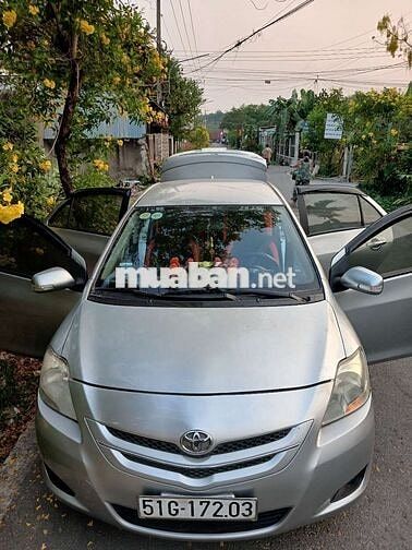 Toyota Vios 2010 Xe Gia Đình Đang Đi .