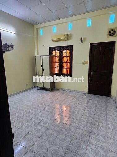 Cho thuê nhà 19/19 Trung Lang DT 4,3m x 19m , 1 trệt 1 lầu 4 phòng ngủ