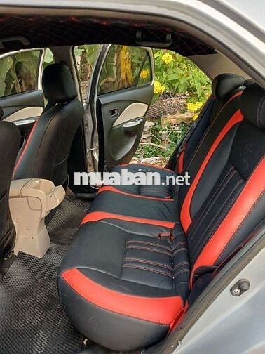 Toyota Vios 2010 Xe Gia Đình Đang Đi .