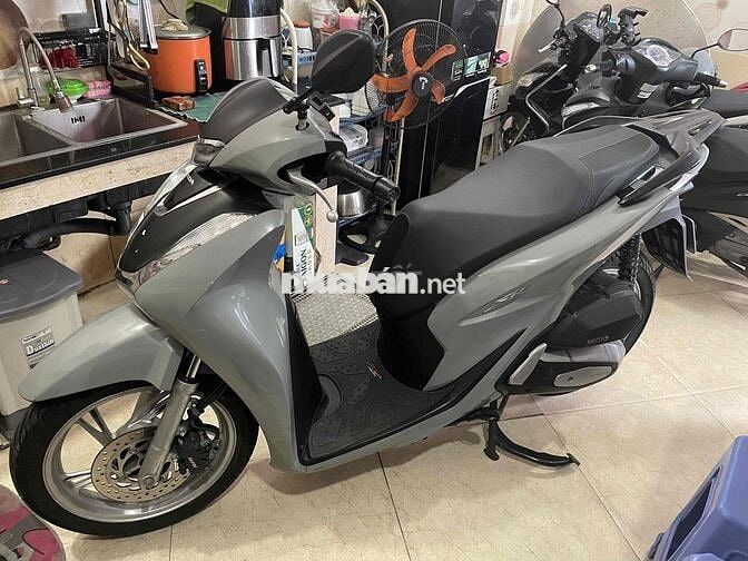 Honda SH 125i 2023 39200 km Xám