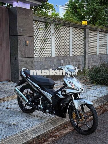 Yamaha Exciter 55p xuống áo bạc đen