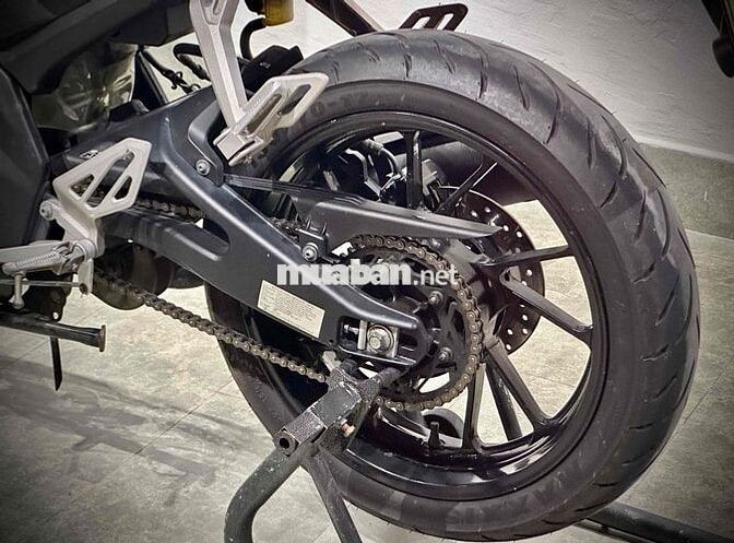 YAMAHA R15V3 2022