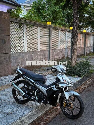 Yamaha Exciter 55p xuống áo bạc đen