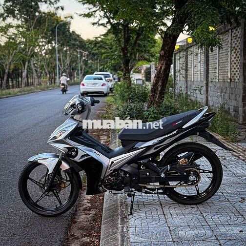 Yamaha Exciter 55p xuống áo bạc đen